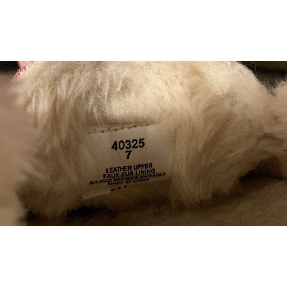 Minnetonka Moccasin Slippers Shoes Women’s 7 Pink Suede Faux Fur Rubber Sole - Picture 6 of 7